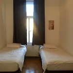 Caterina Private And Hostal *
