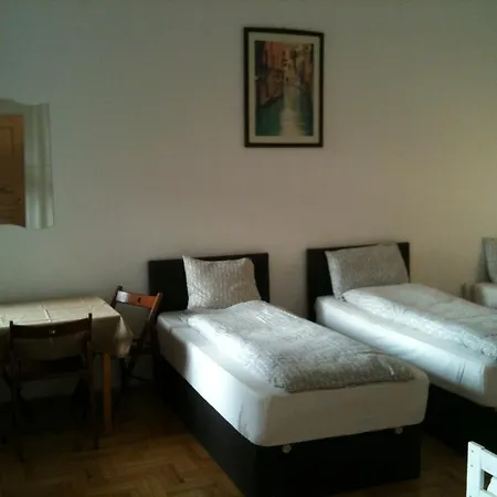 Caterina Private And Hostel