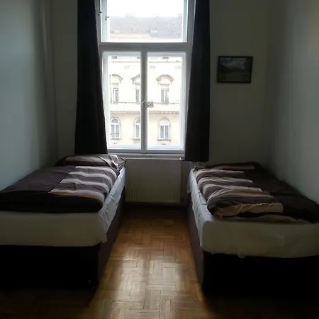 Caterina Private And Hostel *