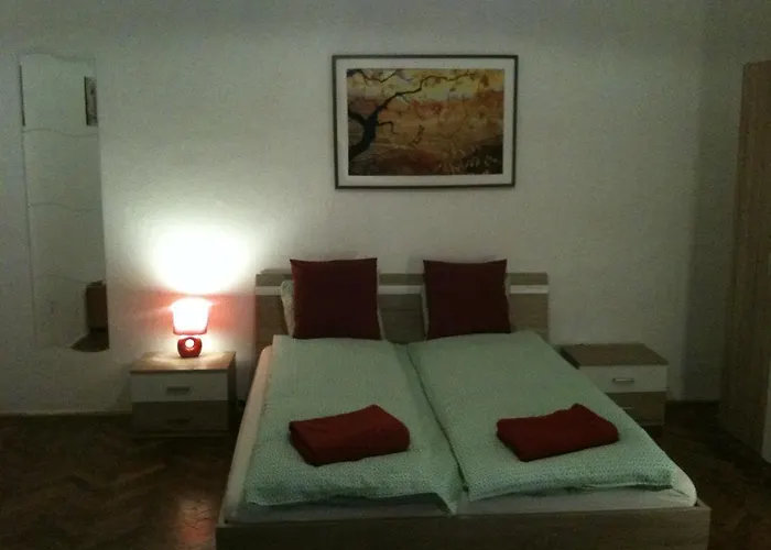 Caterina Private And * Budapest