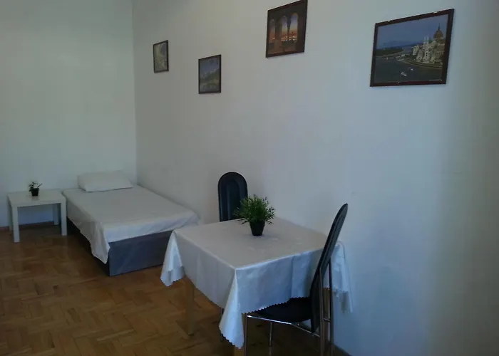 Caterina Private And * Budapest